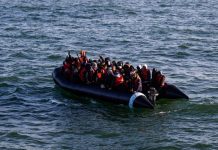 إنقاذ قرابة 380 مهاجرا غير نظامي أبحروا من ليبيا إنقاذ قرابة 380 مهاجرا غير نظامي أبحروا من ليبيا