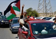 حكومة حماد تشترط إجراءات قانونية لعبور الأجانب بقافلة الصمود حكومة حماد تشترط إجراءات قانونية لعبور الأجانب بقافلة الصمود