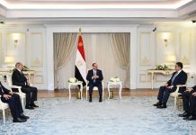 مصر.. السيسي يلتقي حفتر ويؤكد أهمية استقرار ليبيا مصر.. السيسي يلتقي حفتر ويؤكد أهمية استقرار ليبيا