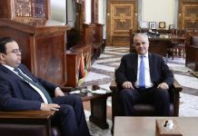 عيسى والعابد يبحثان تنظيم العمالة الوافدة وتعزيز التحول الرقمي عيسى والعابد يبحثان تنظيم العمالة الوافدة وتعزيز التحول الرقمي