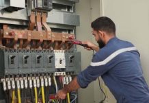 لـ”ارتفاع الرطوبة”.. إدارة التوزيع توضح أسباب انقطاع الكهرباء بدرنة لـ”ارتفاع الرطوبة”.. إدارة التوزيع توضح أسباب انقطاع الكهرباء بدرنة