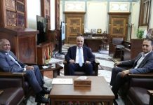 عيسى يبحث مع المالية والجمارك تفعيل “راتبك لحظي” عيسى يبحث مع المالية والجمارك تفعيل "راتبك لحظي"