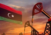 كاتب صحفي: ليبيا فشلت في إنتاج البنزين رغم تصدير النفط لعقود كاتب صحفي: ليبيا فشلت في إنتاج البنزين رغم تصدير النفط لعقود