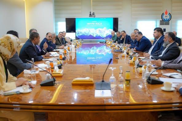 رئيس مؤسسة النفط يبحث التعاون مع البنك الإسلامي للتنمية رئيس مؤسسة النفط يبحث التعاون مع البنك الإسلامي للتنمية