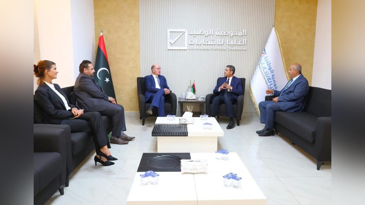 السايح يلتقي السفير السويسري لبحث التحضيرات الانتخابية السايح يلتقي السفير السويسري لبحث التحضيرات الانتخابية