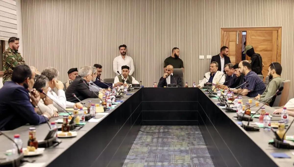 الحكم المحلي تواصل دعم البلديات..اثناء جلسة مع عمداء المنطقة الحكم المحلي تواصل دعم البلديات..اثناء جلسة مع عمداء المنطقة