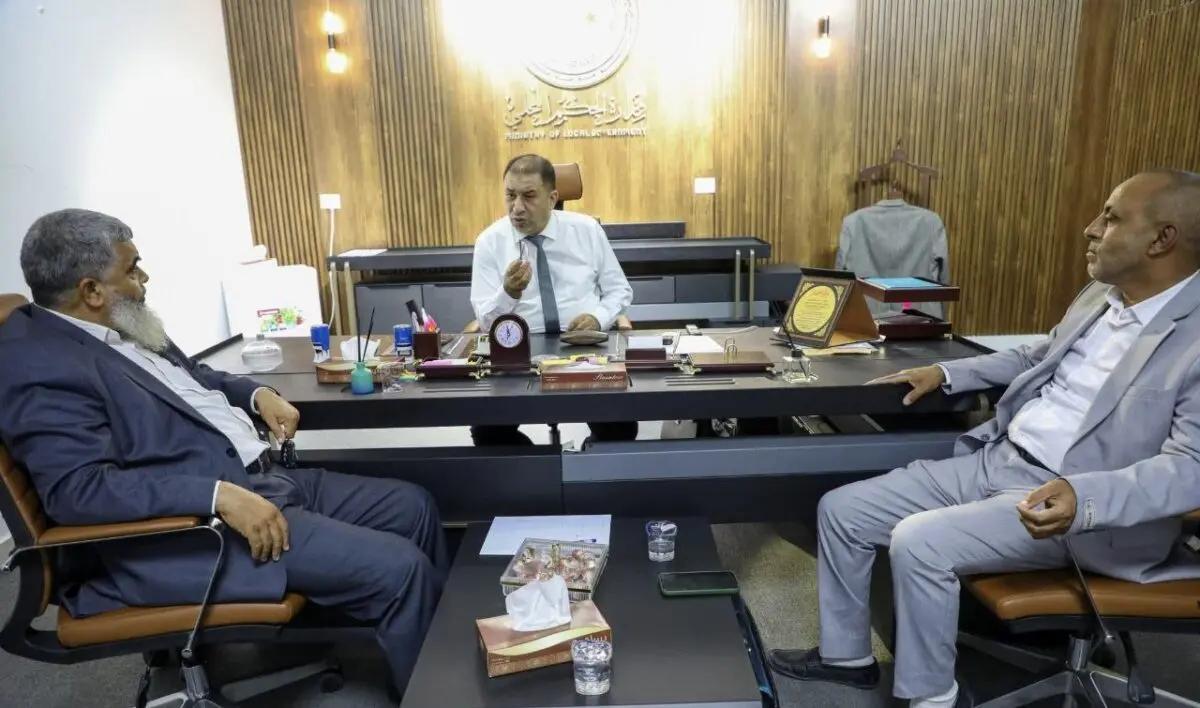 وزارة التنمية تستعرض المشاريع التنموية مع عمداء البلديات وزارة التنمية تستعرض المشاريع التنموية مع عمداء البلديات