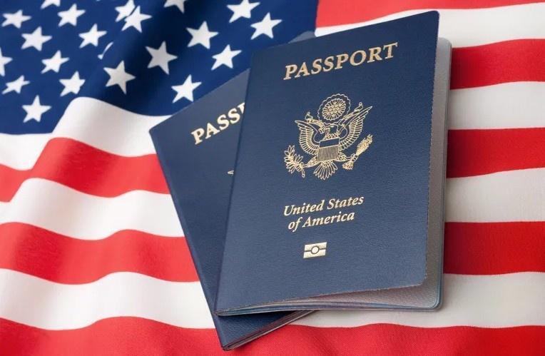 جواز السفر الأميركي يخرج من أقوى 10 جوازات بعد 20 عامًا