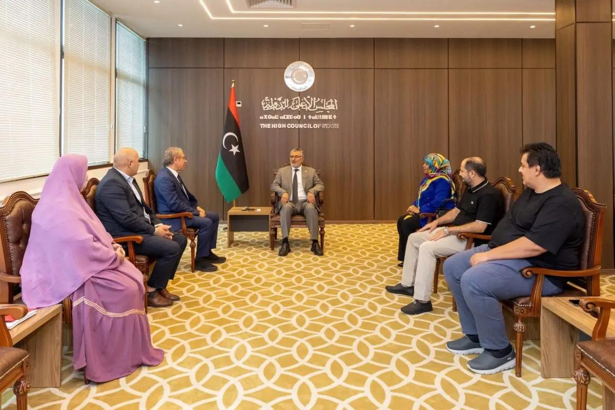 تكالة يلتقي وفداً طبياً لدعم خدمات الصحة تكالة يلتقي وفداً طبياً لدعم خدمات الصحة