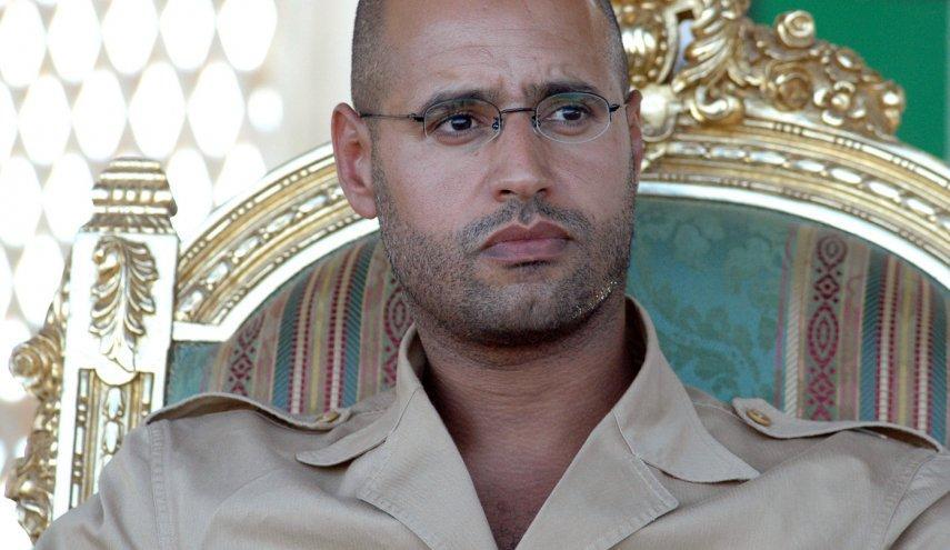 القذافي يعلق على سجن الرئيس الفرنسي الاسبق القذافي يعلق على سجن الرئيس الفرنسي الاسبق