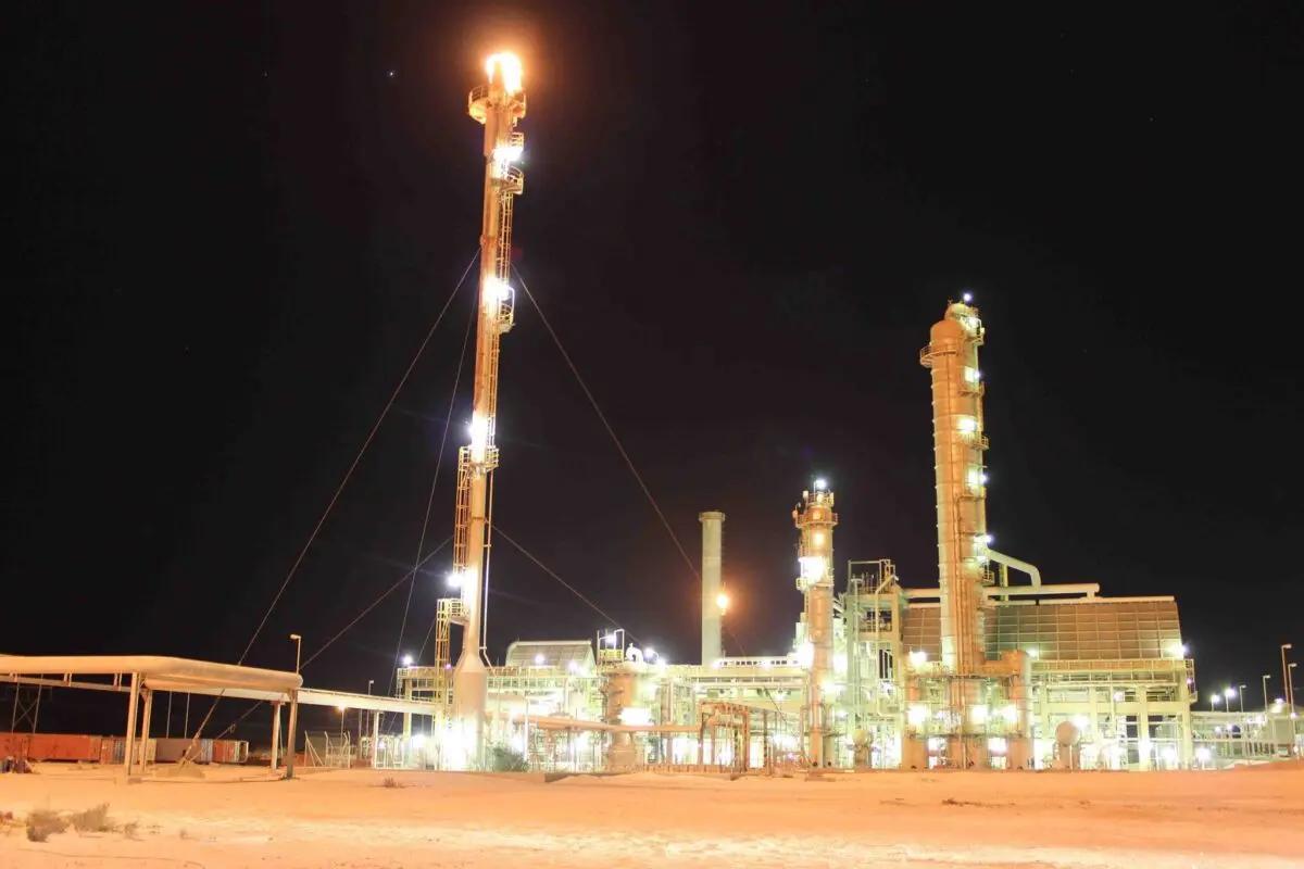 إعادة تشغيل مصنع الميثانول ووصول الإنتاج 114 ألف برميل يوميا إعادة تشغيل مصنع الميثانول ووصول الإنتاج 114 ألف برميل يوميا