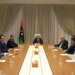 انقسام السلطة وأزمة السيولة يفاقمان الضغوط على «المركزي» انقسام السلطة وأزمة السيولة يفاقمان الضغوط على «المركزي»