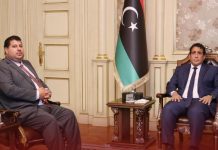 المنفي وسليمان يستعرضان نتائج لجنة متابعة نفقات مؤسسة النفط المنفي وسليمان يستعرضان نتائج لجنة متابعة نفقات مؤسسة النفط