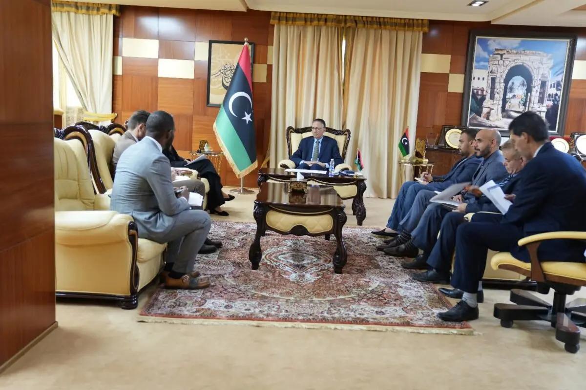 «الحويج» يبحث مع نائب المبعوث الأممي دعم الاقتصاد الوطني «الحويج» يبحث مع نائب المبعوث الأممي دعم الاقتصاد الوطني