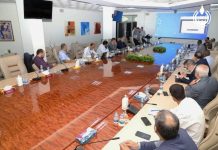 مؤسسة النفط تبحث مع «إيني» خطط الاستكشاف المقبلة مؤسسة النفط تبحث مع «إيني» خطط الاستكشاف المقبلة