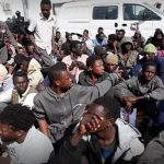 ليبيا.. ضبط 77 مهاجرا غير شرعي في منطقة الشويرف ليبيا.. ضبط 77 مهاجرا غير شرعي في منطقة الشويرف