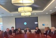 وفد الحكومة يجتمع مع شركات أمريكية في النفط والغاز وفد الحكومة يجتمع مع شركات أمريكية في النفط والغاز