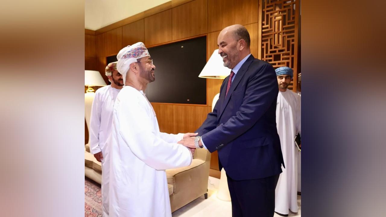 الكوني يبحث مع وزير الخارجية العماني التعاون بين البلدين الكوني يبحث مع وزير الخارجية العماني التعاون بين البلدين