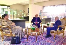 قذائف عشوائية تصيب مدنيين في عين زارة جنوبي العاصمة الليبية قذائف عشوائية تصيب مدنيين في عين زارة جنوبي العاصمة الليبية