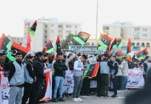 مظاهرات في مدن ليبية للمطالبة بإجراء «انتخابات رئاسية فورية» مظاهرات في مدن ليبية للمطالبة بإجراء «انتخابات رئاسية فورية»