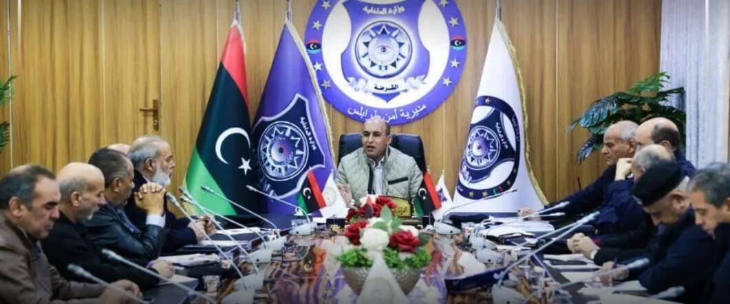 مديرية أمن طرابلس تبحث إجراءات جديدة للحد من سرقة السيارات مديرية أمن طرابلس تبحث إجراءات جديدة للحد من سرقة السيارات