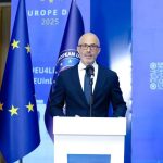 سفير الاتحاد الأوروبي يؤكد دعم ليبيا في مواجهة أزمة الهجرة سفير الاتحاد الأوروبي يؤكد دعم ليبيا في مواجهة أزمة الهجرة