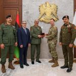 حفتر يبحث مع «أفريكوم» التعاون الأمني والعسكري حفتر يبحث مع «أفريكوم» التعاون الأمني والعسكري