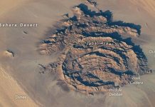 ناسا تنشر صورة مذهلة لجبل أركنو الحلقي في صحراء ليبيا الكبرى ناسا تنشر صورة مذهلة لجبل أركنو الحلقي في صحراء ليبيا الكبرى