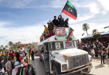 الشارع السياسي في ليبيا.. طرق غارقة وملفات عالقة الشارع السياسي في ليبيا.. طرق غارقة وملفات عالقة