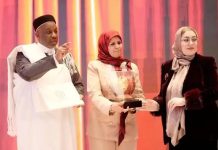 تكريم عشر السيدات في جائزة «المرأة الملهمة» تكريم عشر السيدات في جائزة «المرأة الملهمة»