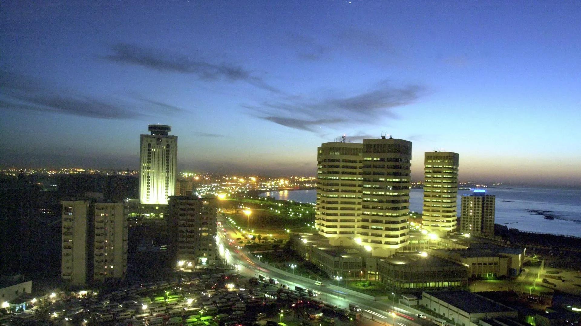 محللون: تكثيف الحضور الأمريكي في ليبيا يعكس سباقا على النفوذ محللون: تكثيف الحضور الأمريكي في ليبيا يعكس سباقا على النفوذ