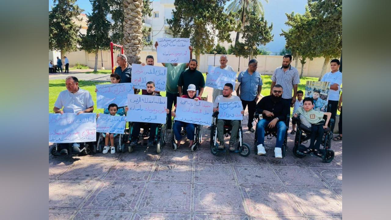 مرضى «الضمور» للتظاهر ضد «الوحدة» الليبية مرضى «الضمور» للتظاهر ضد «الوحدة» الليبية