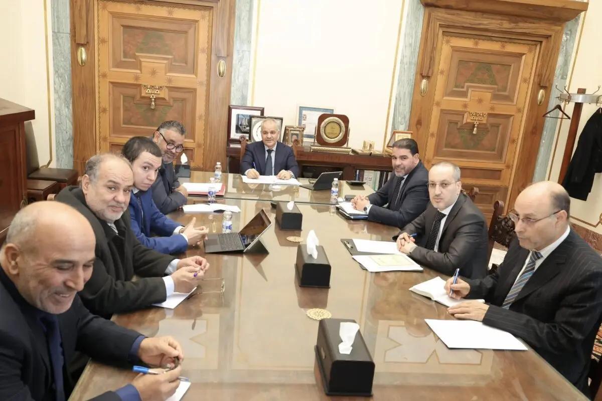 المركزي يعقد اجتماعاً موسعاً لتنظيم عمل «شركات الصرافة» المركزي يعقد اجتماعاً موسعاً لتنظيم عمل «شركات الصرافة»