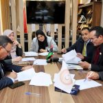 التربية تتابع ملفات «التسويات الوظيفية» للمعلمين التربية تتابع ملفات «التسويات الوظيفية» للمعلمين