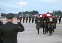 ليبيا تشيع ضحايا الطائرة وسط متابعة قضائية وفنية دولية ليبيا تشيع ضحايا الطائرة وسط متابعة قضائية وفنية دولية