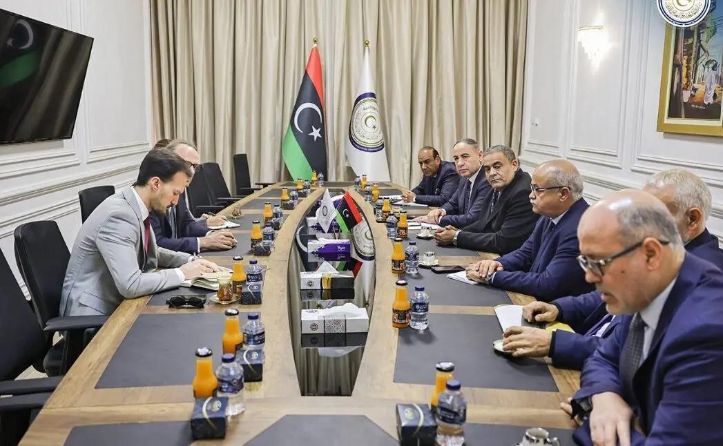 ليبيا وبريطانيا تتعاونان لتحليل «الصندوق الأسود» للطائرة ليبيا وبريطانيا تتعاونان لتحليل «الصندوق الأسود» للطائرة