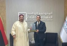 منسق شيوخ ليبيا يكرّم «السايح» لدعمه المسار الانتخابي منسق شيوخ ليبيا يكرّم «السايح» لدعمه المسار الانتخابي