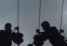 عقب تأثره بالتقلبات الجوية.. الكهرباء يعود تدريجيا لمناطق الجبل الأخضر عقب تأثره بالتقلبات الجوية.. الكهرباء يعود تدريجيا لمناطق الجبل الأخضر