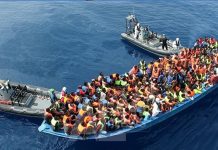 إيطاليا تعتقل سجانا ومهربا تسللا عبر قوارب الهجرة إيطاليا تعتقل سجانا ومهربا تسللا عبر قوارب الهجرة