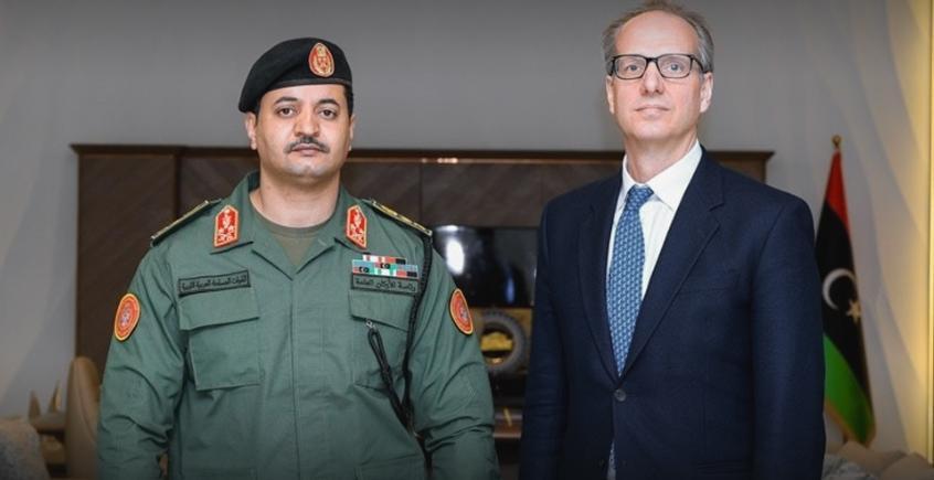 خالد حفتر يبحث مع السفير البريطاني مستجدات الأوضاع في ليبيا خالد حفتر يبحث مع السفير البريطاني مستجدات الأوضاع في ليبيا