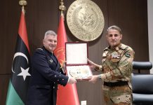 النمروش يبحث مع قائد الأسطول الفرنسي بالمتوسط التعاون العسكري النمروش يبحث مع قائد الأسطول الفرنسي بالمتوسط التعاون العسكري