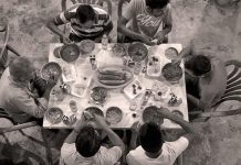 رمضان في عيون الغرباء.. شهادات الرحّالين عبر قرنين من الزمن رمضان في عيون الغرباء.. شهادات الرحّالين عبر قرنين من الزمن