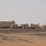 حريق خط الشرارة يوقف حقل الفيل وإجراءات عاجلة حريق خط الشرارة يوقف حقل الفيل وإجراءات عاجلة