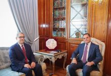 رئيس حكومة الوحدة الوطنية في ليبيا يجتمع مع مسؤول أمريكي رئيس حكومة الوحدة الوطنية في ليبيا يجتمع مع مسؤول أمريكي