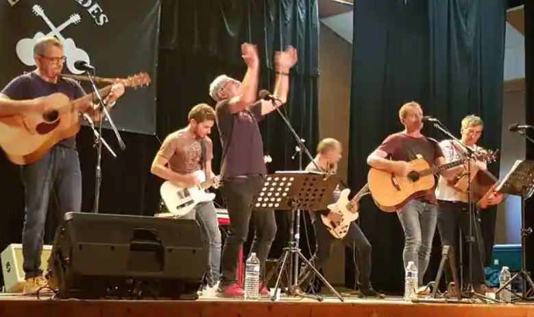 des milliers de poissons morts à Fort-Dauphin des milliers de poissons morts à Fort-Dauphin