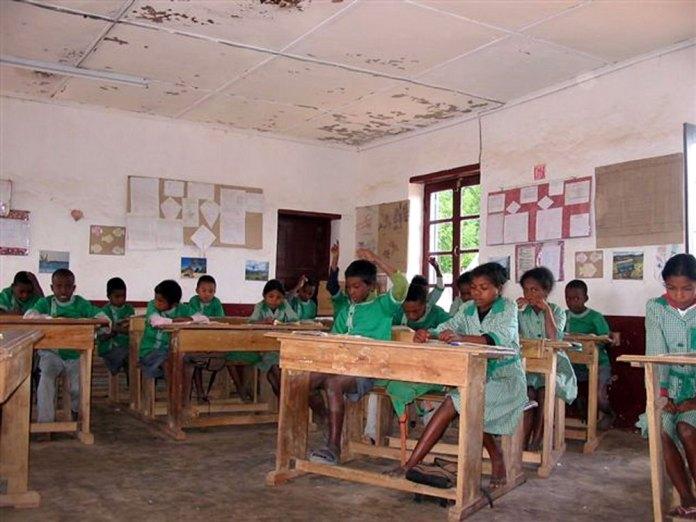 Système scolaire public : « 80% des enseignants n’ont pas de diplôme adéquat », selon la Banque mondiale Système scolaire public : « 80% des enseignants n’ont pas de diplôme adéquat », selon la Banque mondiale