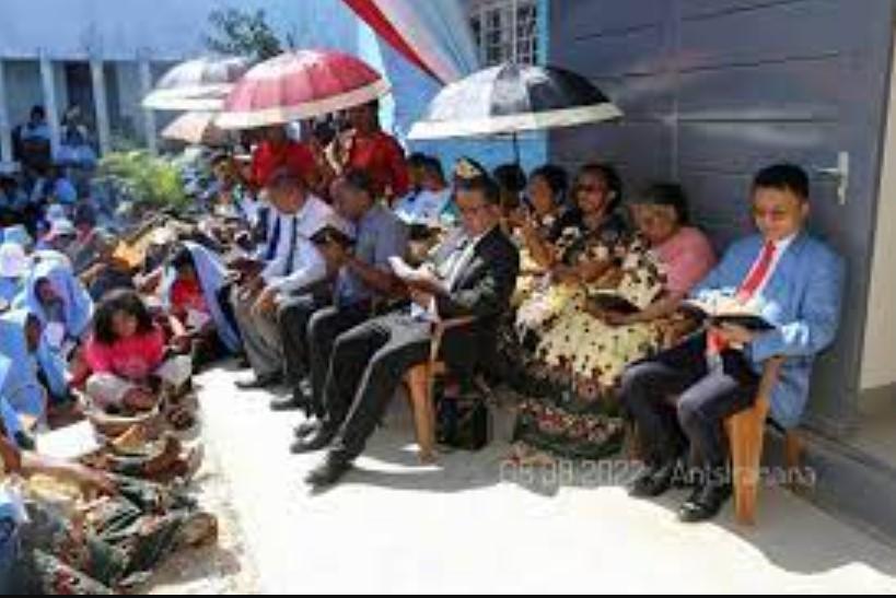 Dirigeants – Opposition : Clin d’œil des politiciens aux églises Dirigeants – Opposition : Clin d’œil des politiciens aux églises