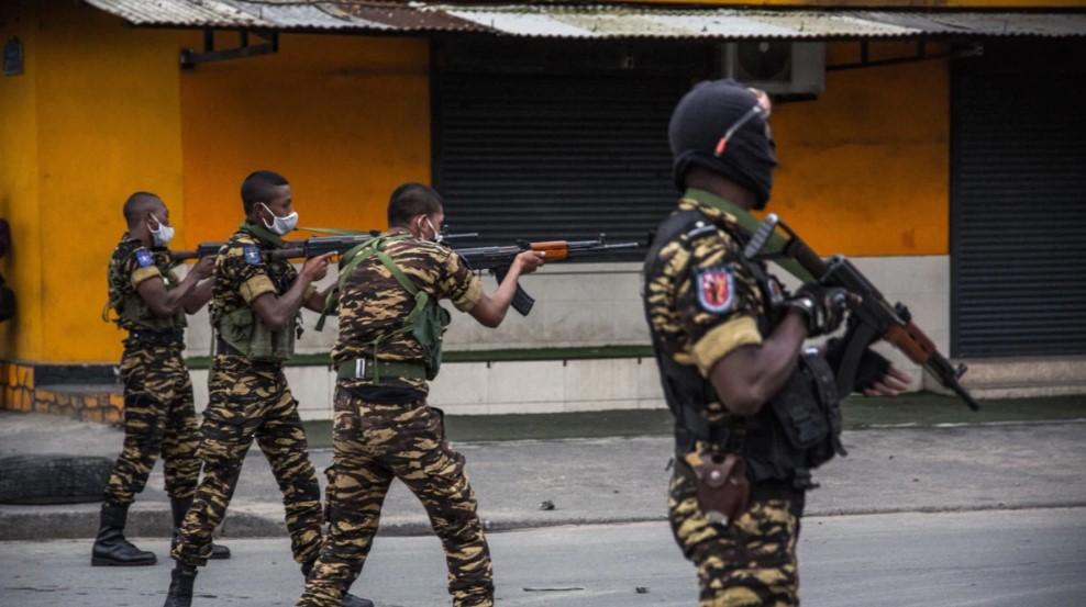 la gendarmerie ouvre le feu sur des civils, 14 morts et 28 blessés la gendarmerie ouvre le feu sur des civils, 14 morts et 28 blessés
