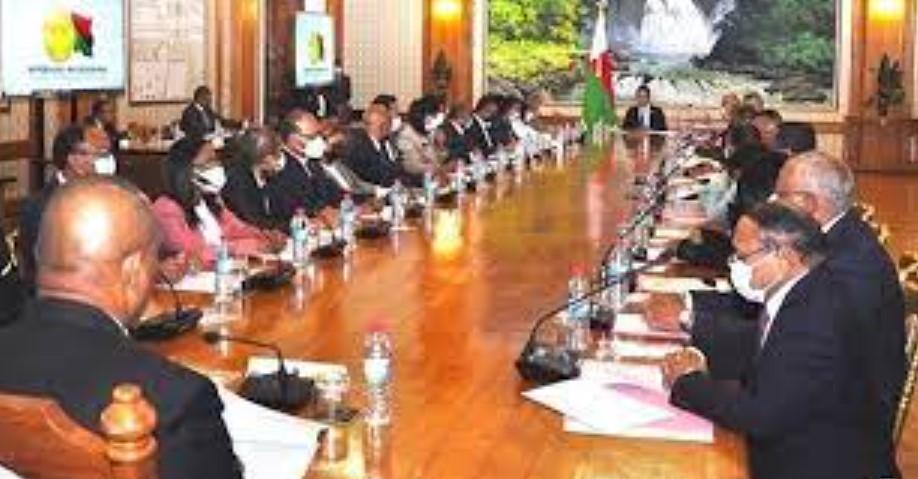 Conseil des ministres : le projet de loi de finances 2023 validé