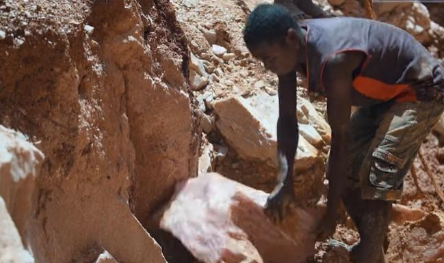 VIDEO. Madagascar se fait vider de ses richesses sans que ses habitants en profitent